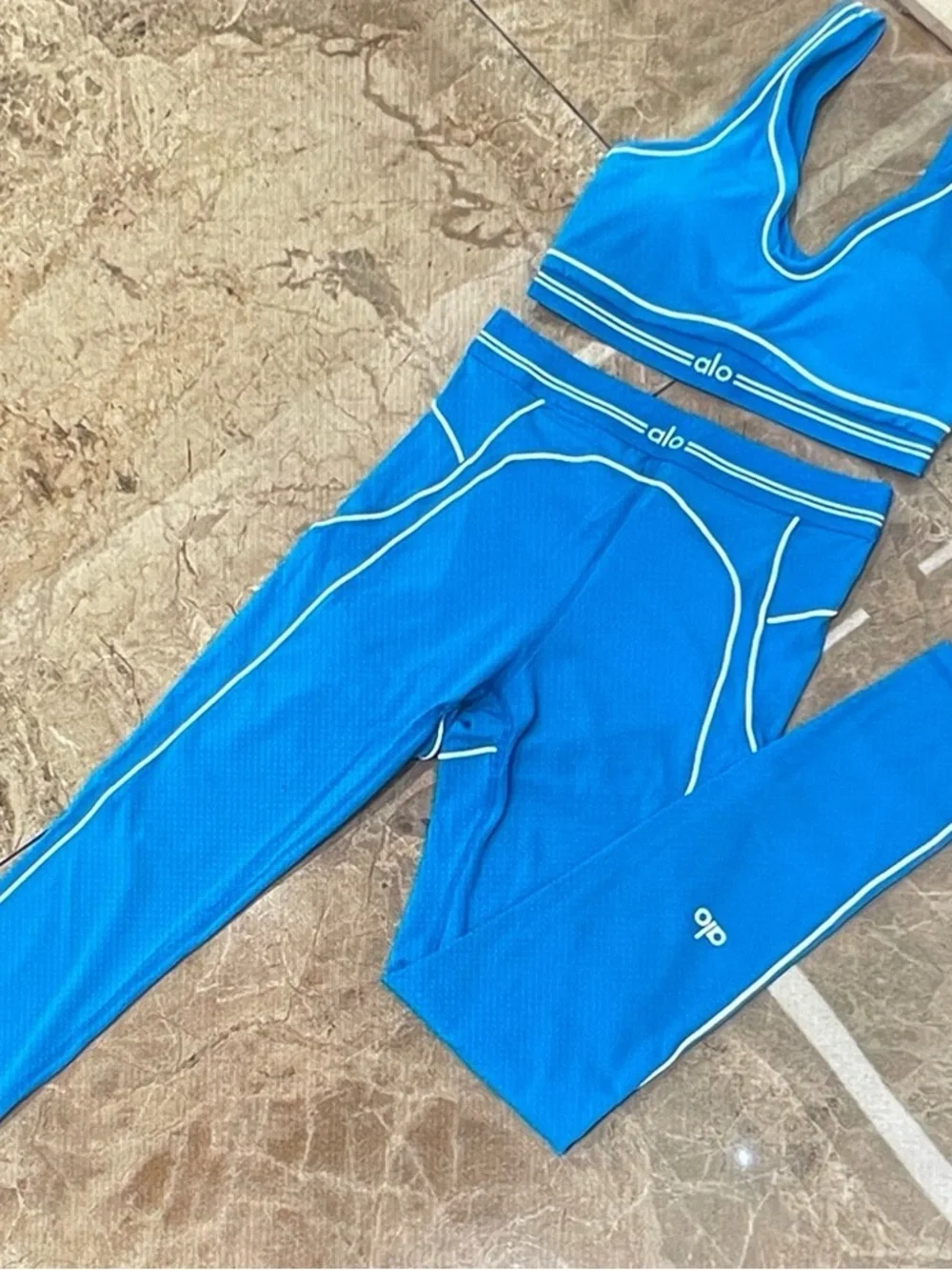 ALO Yoga Blue Leggings and Bra Set